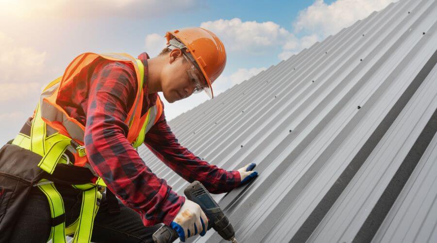 Professional residential roofers in White Cloud, MI